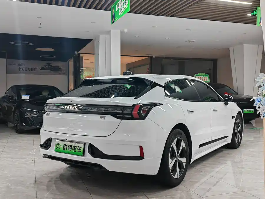 900x675_0_q87_c42_autohomecar__ChxpV2mv5WWAXIS3AASFiMtndTI799.jpg.webp Used Zeekr 001 2023 WE version 86kWh