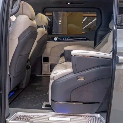 900x675_0_q87_c42_autohomecar__ChxpV2mvdLqAS1ibAAGZ0mv_lvs008.jpg.webp Used Zeekr 009 2024 seven-seater aisle version 108kWh