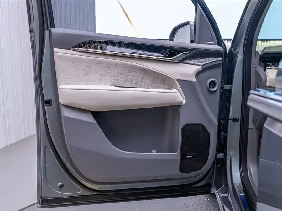 900x675_0_q87_c42_autohomecar__ChxpV2mvdLuAQB7VAAF4fmsBuvI123.jpg.webp Used Zeekr 009 2024 seven-seater aisle version 108kWh