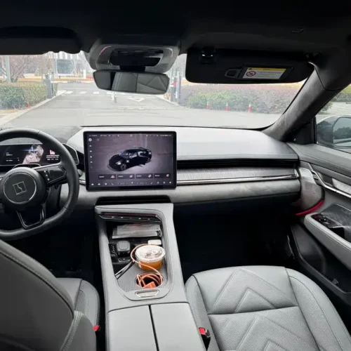 900x675_0_q87_c42_autohomecar__ChxpV2mvtcCAJgODAAk0AQMKAe8510.jpg.webp Used Zeekr 001 2023 WE version 100kWh