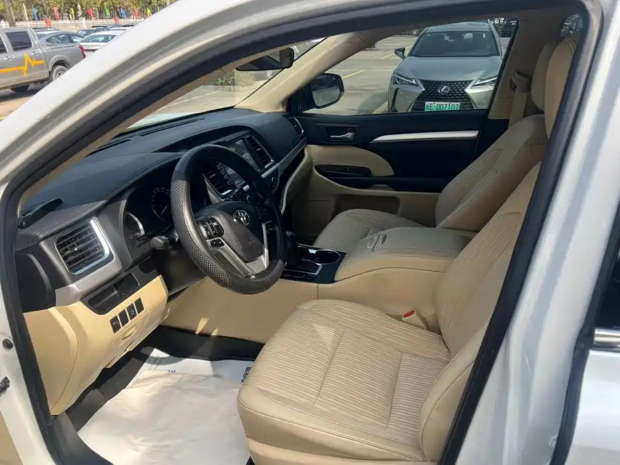 Used Toyota Highlander 2021 2.0T two-wheel drive elite version 5 seats