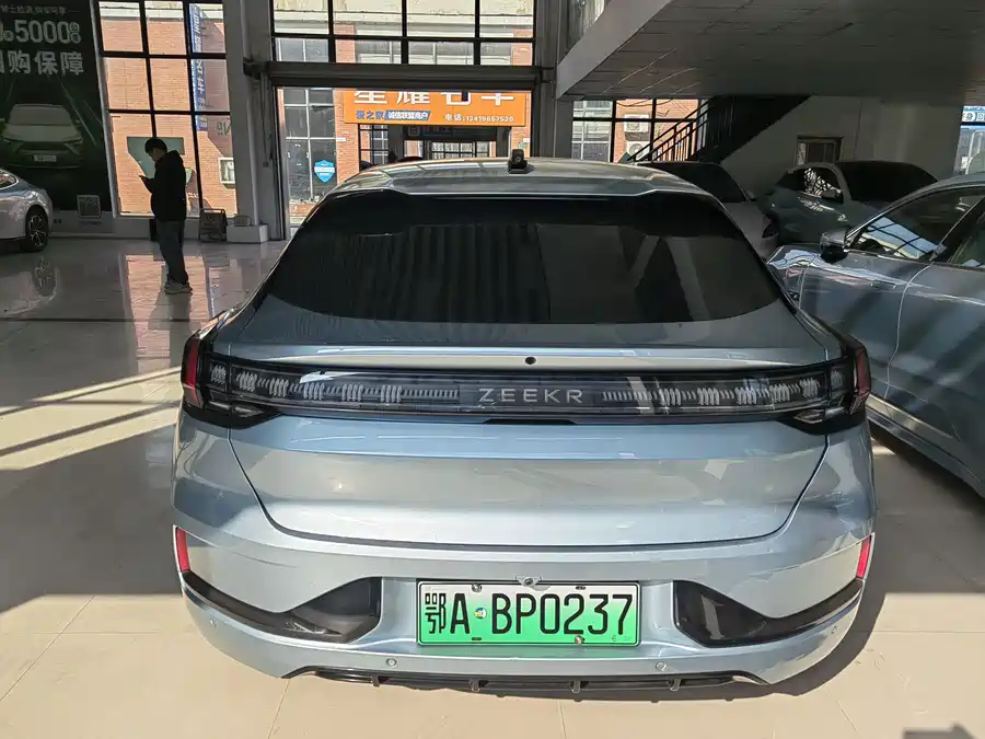 900x675_0_q87_c42_autohomecar__ChxpV2mvyiSAUV1fAAV_S5u50zg499.jpg.webp Used Zeekr 001 2022 model long endurance dual motor WE version