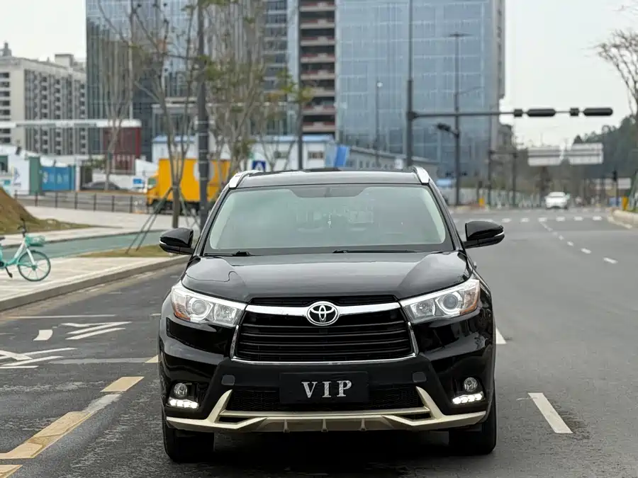 900x675_0_q87_c42_autohomecar__ChxpV2mw50SAIidmAAcWVlPFIdI812.jpg.webp Used Toyota Highlander 2015 2.0T four-wheel drive elite version 7 seats