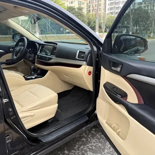 900x675_0_q87_c42_autohomecar__ChxpV2mw50mAbDuNAAp8Z8kujJU074.jpg.webp Used Toyota Highlander 2015 2.0T four-wheel drive elite version 7 seats