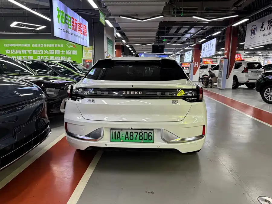 900x675_0_q87_c42_autohomecar__ChxpV2mw98uAMc4JAAl2f0HlqxI126.jpg.webp Used Zeekr 001 2022 model super long battery life single motor WE version