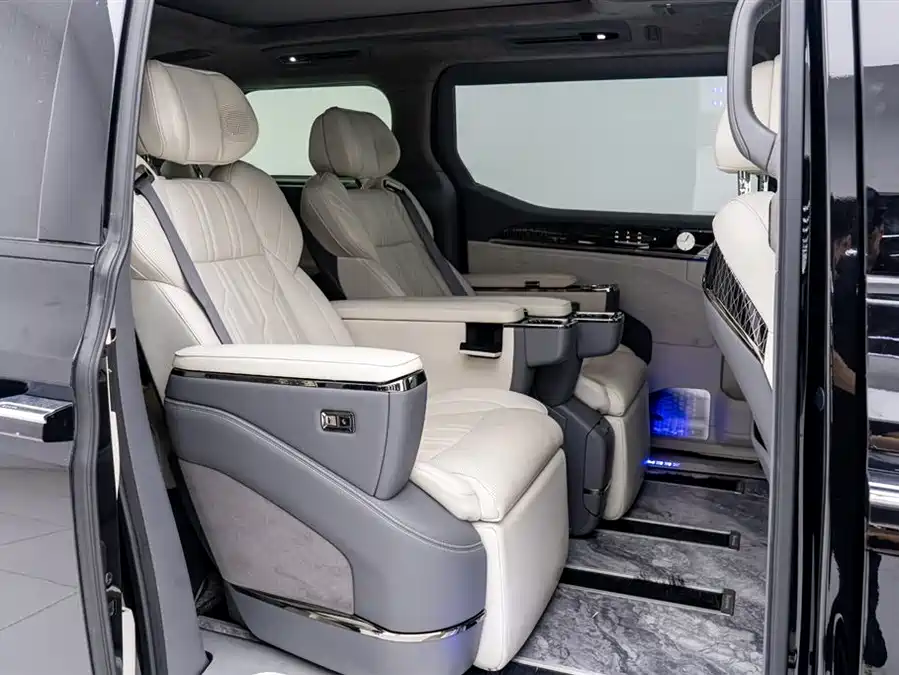 900x675_0_q87_c42_autohomecar__ChxpV2mxEHeAGKEXAAG1iAcDnPI524.jpg.webp Used Zeekr 009 2022 WE version