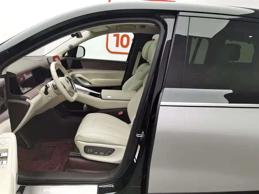 Used Denza N9 2025 Honor Model