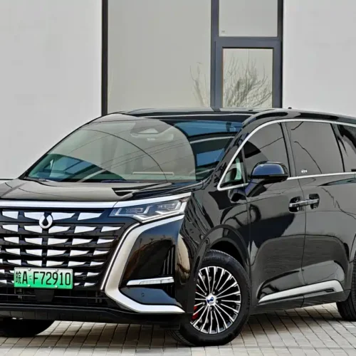 900x675_0_q87_c42_autohomecar__ChxpV2myRZOADS6iAAhgFEXQD7g878.jpg.webp Used Denza D9 2022 DM-i 970 four-wheel drive flagship model