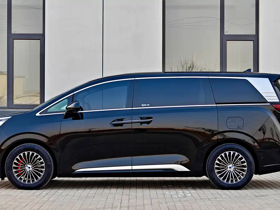 900x675_0_q87_c42_autohomecar__ChxpV2myRZeAGCPmAApNjUPlXn0859.jpg.webp Used Denza D9 2022 DM-i 970 four-wheel drive flagship model