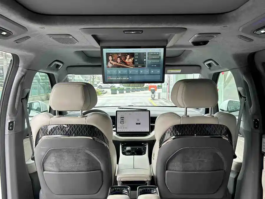 900x675_0_q87_c42_autohomecar__ChxpV2myevmABk1EAAIOLgpyubM217.jpg.webp Used Zeekr 009 2022 WE version