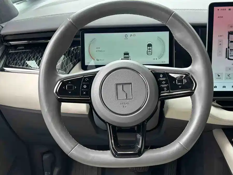 900x675_0_q87_c42_autohomecar__ChxpV2myevqAaZ5yAAGnJ_keSeE786.jpg.webp Used Zeekr 009 2022 WE version