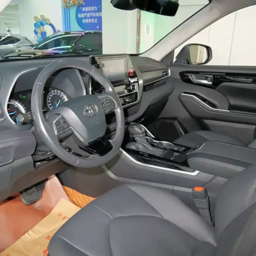 900x675_0_q87_c42_autohomecar__ChxpV2myfx-AeuP-AAgjLtCTlk0704.jpg.webp Used Toyota Highlander 2023 2.5L smart electric hybrid dual-engine four-wheel drive luxury version 7 seats
