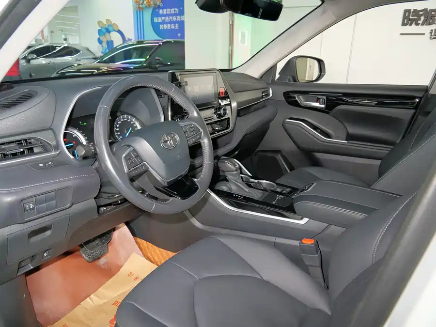 900x675_0_q87_c42_autohomecar__ChxpV2myfx-AeuP-AAgjLtCTlk0704.jpg.webp Used Toyota Highlander 2023 2.5L smart electric hybrid dual-engine four-wheel drive luxury version 7 seats