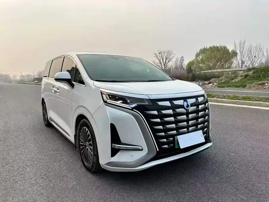 900x675_0_q87_c42_autohomecar__ChxpV2mzkrqAXCL-AAMvv8SseZg220.jpg.webp Used Denza D9 2022 DM-i 970 four-wheel drive flagship model