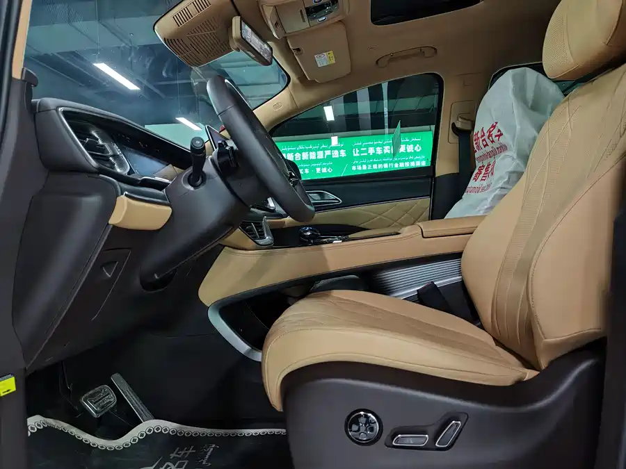 900x675_0_q87_c42_autohomecar__ChxpVWjNBMeAcBCdAARnUdi45Qo421.jpg.webp Used Denza D9 2025 DM-i smart driving version 1020 four-wheel drive flagship model