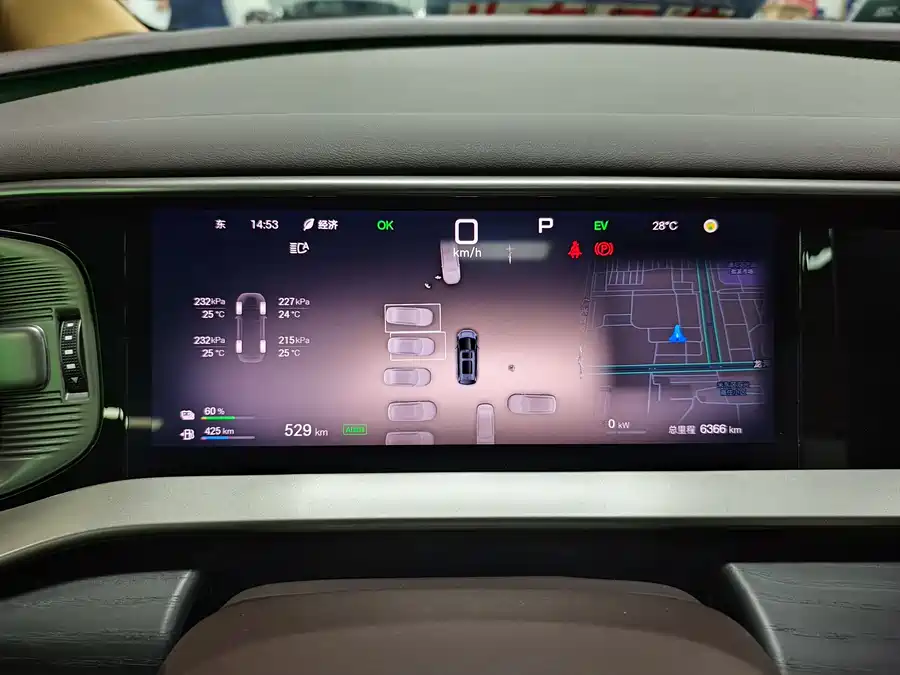 900x675_0_q87_c42_autohomecar__ChxpVWjNBMyAUMI_AAQCYcXjJN8460.jpg.webp Used Denza D9 2025 DM-i smart driving version 1020 four-wheel drive flagship model