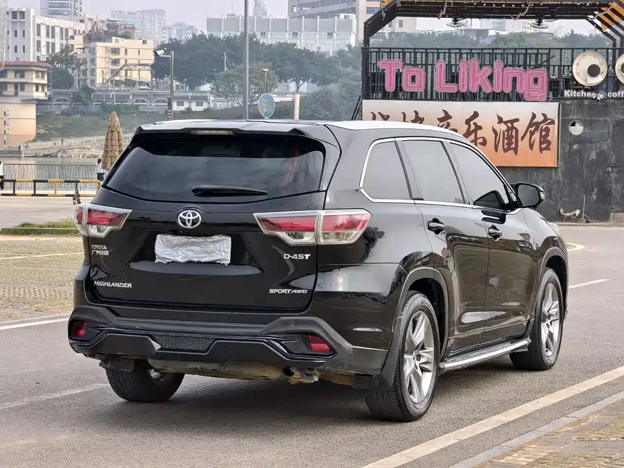 900x675_0_q87_c42_autohomecar__ChxpVWk1DamASNqnAAoCzm-7iRI255.jpg.webp Used Toyota Highlander 2015 2.0T four-wheel drive luxury version 7 seats