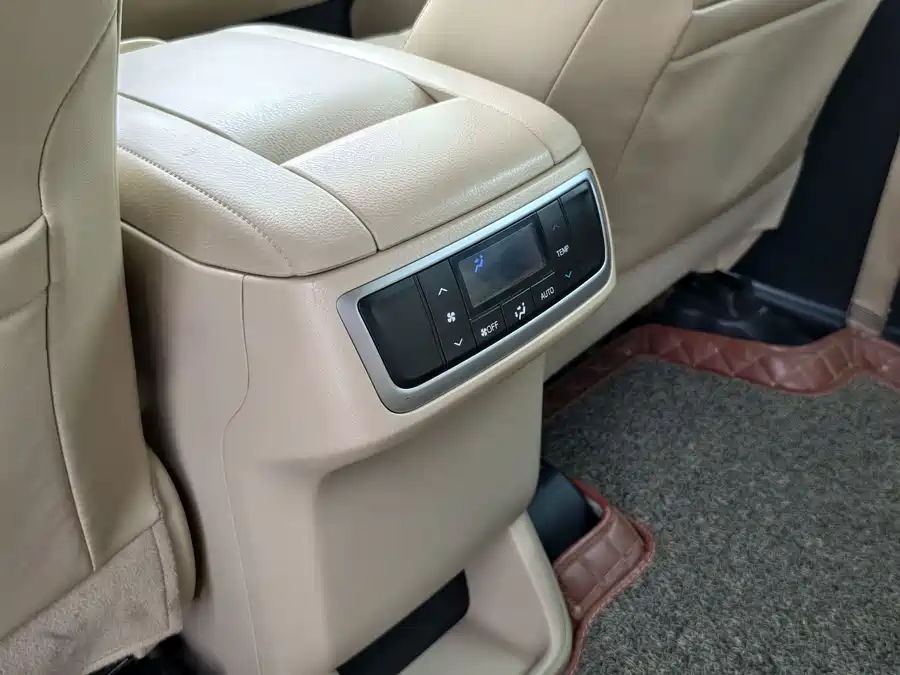 900x675_0_q87_c42_autohomecar__ChxpVWk1Db6AGfCdAARei7kg9iU294.jpg.webp Used Toyota Highlander 2015 2.0T four-wheel drive luxury version 7 seats