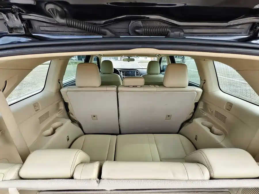 900x675_0_q87_c42_autohomecar__ChxpVWk1DcCALSnxAAVrK8OQTr8363.jpg.webp Used Toyota Highlander 2015 2.0T four-wheel drive luxury version 7 seats