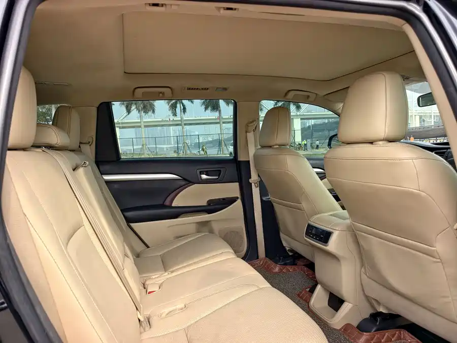 900x675_0_q87_c42_autohomecar__ChxpVWk1DcOAUUkaAAVy0t_cQlg848.jpg.webp Used Toyota Highlander 2015 2.0T four-wheel drive luxury version 7 seats