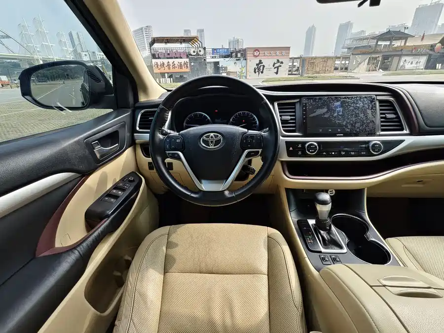 900x675_0_q87_c42_autohomecar__ChxpVWk1DceASsOZAAhJhmNdBLg892.jpg.webp Used Toyota Highlander 2015 2.0T four-wheel drive luxury version 7 seats