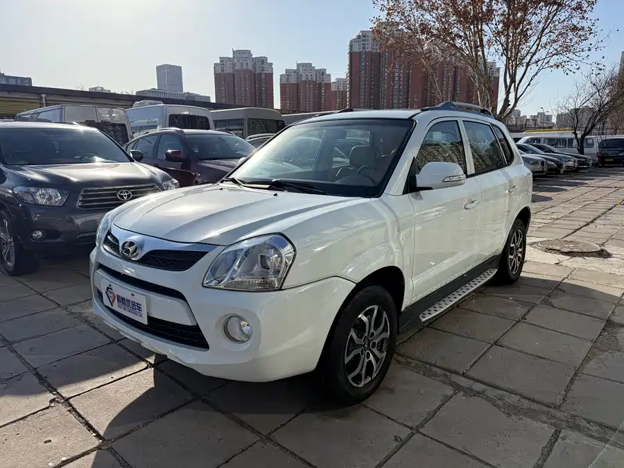 Used Hyundai Tucson 2013 2.0L automatic two-wheel drive comfort model