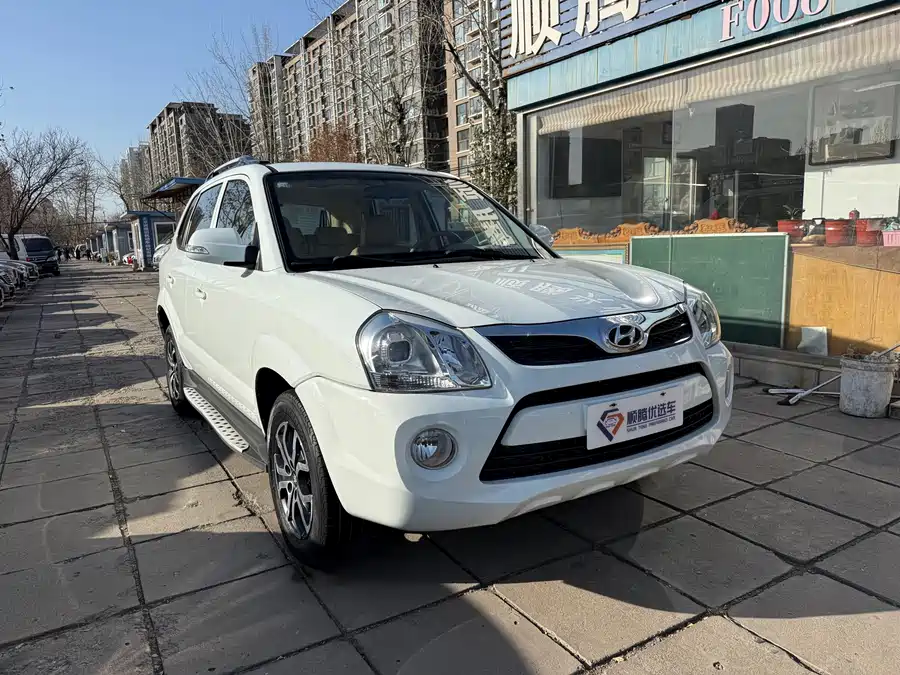 Used Hyundai Tucson 2013 2.0L automatic two-wheel drive comfort model