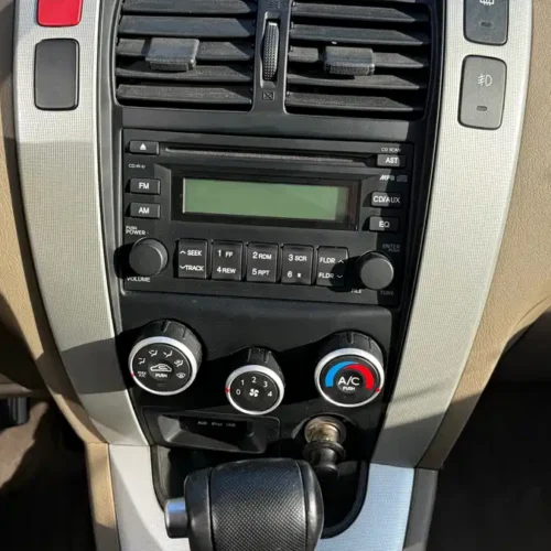 Used Hyundai Tucson 2013 2.0L automatic two-wheel drive comfort model