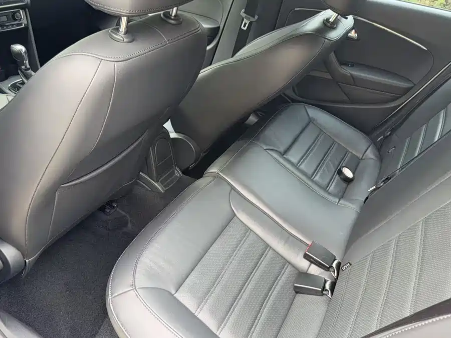 Used Volkswagen Polo 2016 1.6L automatic comfort model