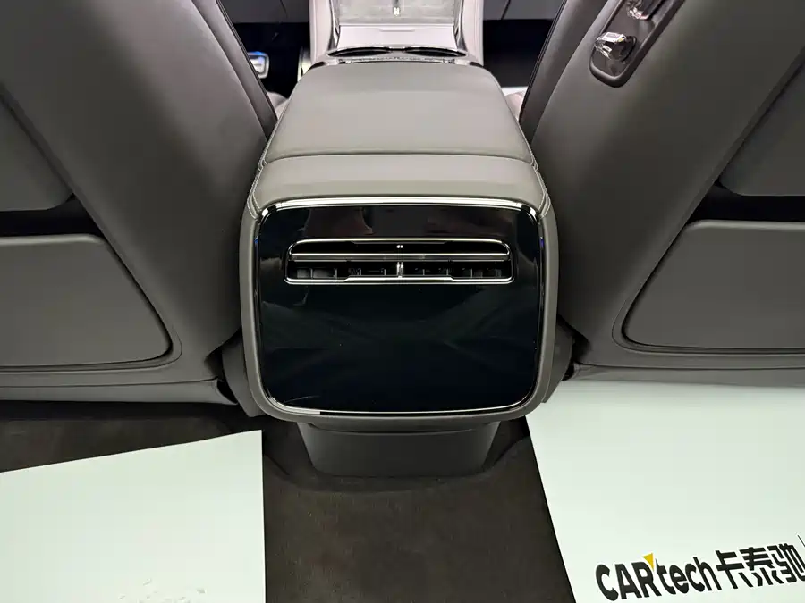 Used Denza Z9 2024 1100km four-wheel drive Max version