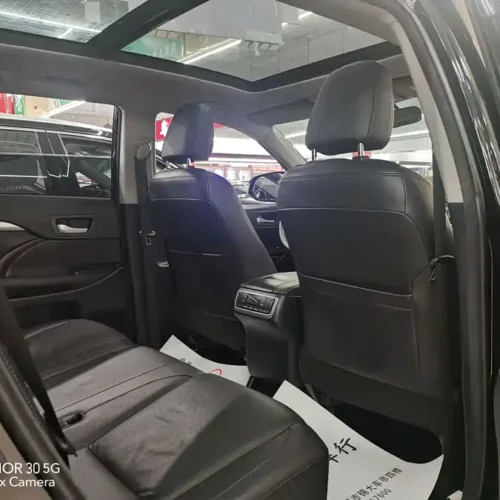 900x675_0_q87_c42_autohomecar__ChxpVWkMN6uAJgLxAAOjnAWzw8g757.jpg.webp Used Toyota Highlander 2017 2.0T four-wheel drive luxury version 7 seats