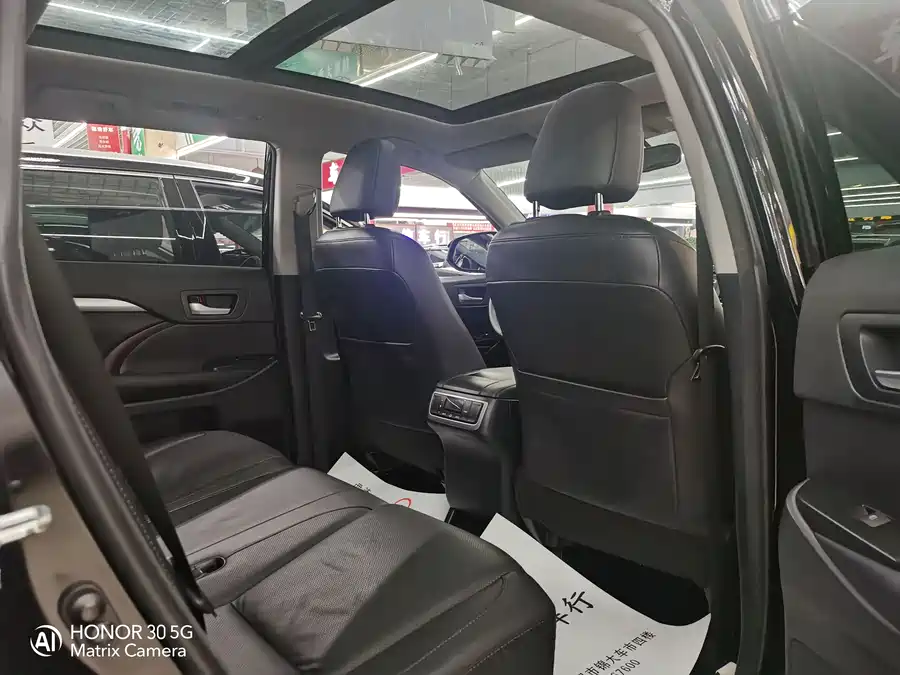 900x675_0_q87_c42_autohomecar__ChxpVWkMN6uAJgLxAAOjnAWzw8g757.jpg.webp Used Toyota Highlander 2017 2.0T four-wheel drive luxury version 7 seats