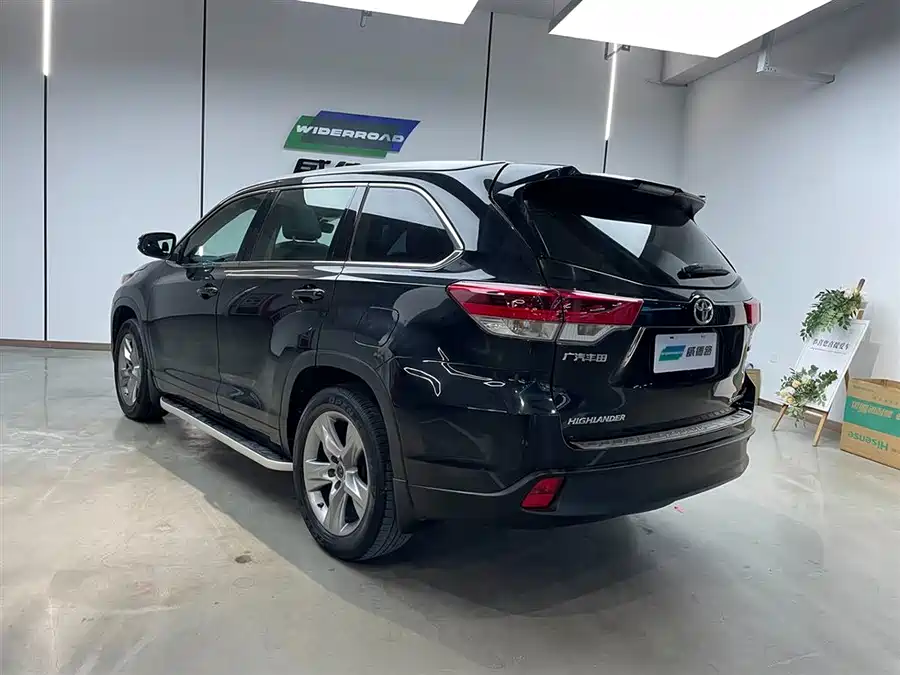 Used Toyota Highlander 2018 2.0T four-wheel drive luxury version