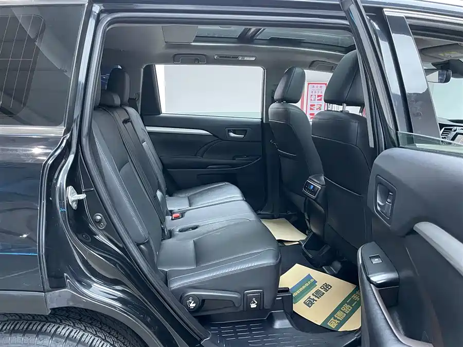 Used Toyota Highlander 2018 2.0T four-wheel drive luxury version
