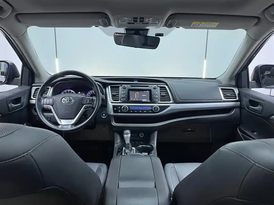 Used Toyota Highlander 2018 2.0T four-wheel drive luxury version