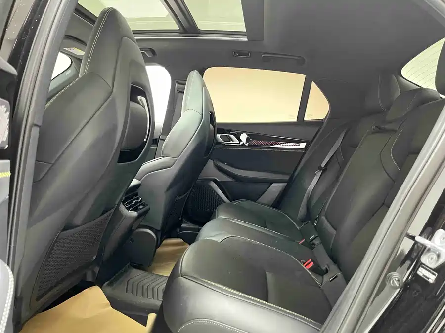900x675_0_q87_c42_autohomecar__ChxpVWkfzsaAX7oAAAcdjyB0iss410.jpg.webp Used Lynk & Co 03 2023 1.5TD DCT Pro
