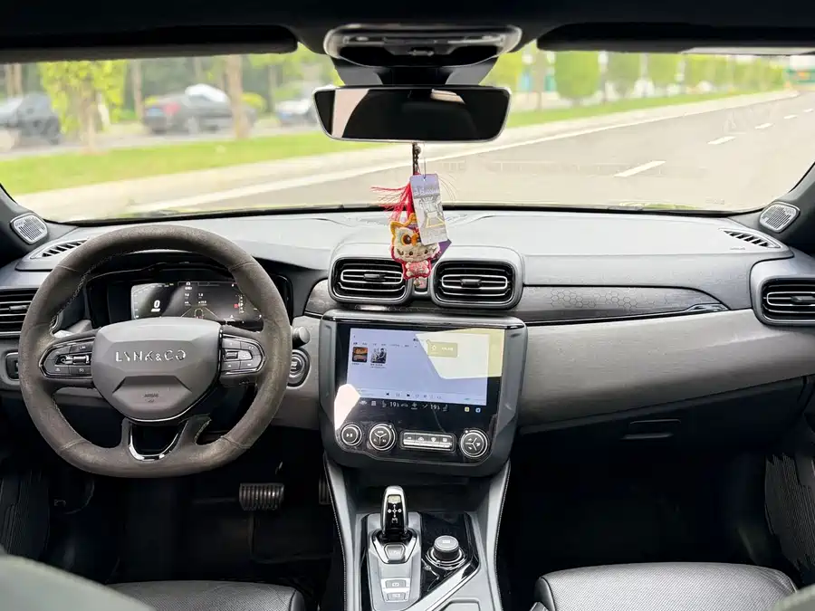 900x675_0_q87_c42_autohomecar__ChxpVWkgi6iARrgTAAfdgir0OWE478.jpg.webp Used Lynk & Co 03 2022 1.5TD DCT Pro