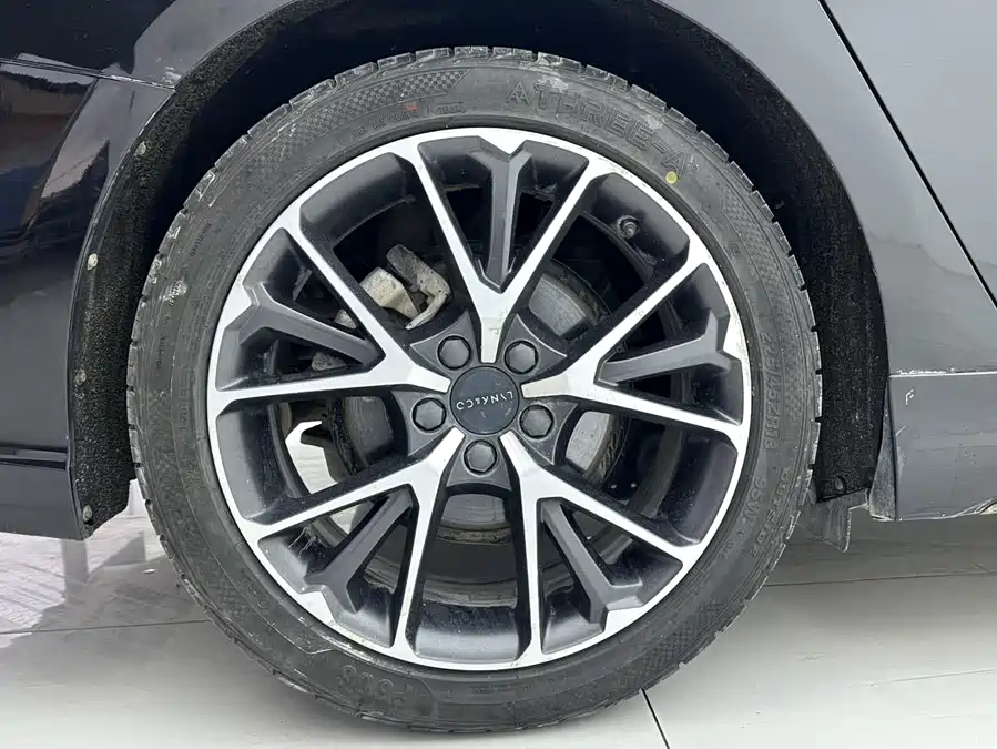 900x675_0_q87_c42_autohomecar__ChxpVWkoF4iAcJSNAARVpHDXomw011.jpg.webp Used Lynk & Co 03 2022 1.5TD DCT Pro