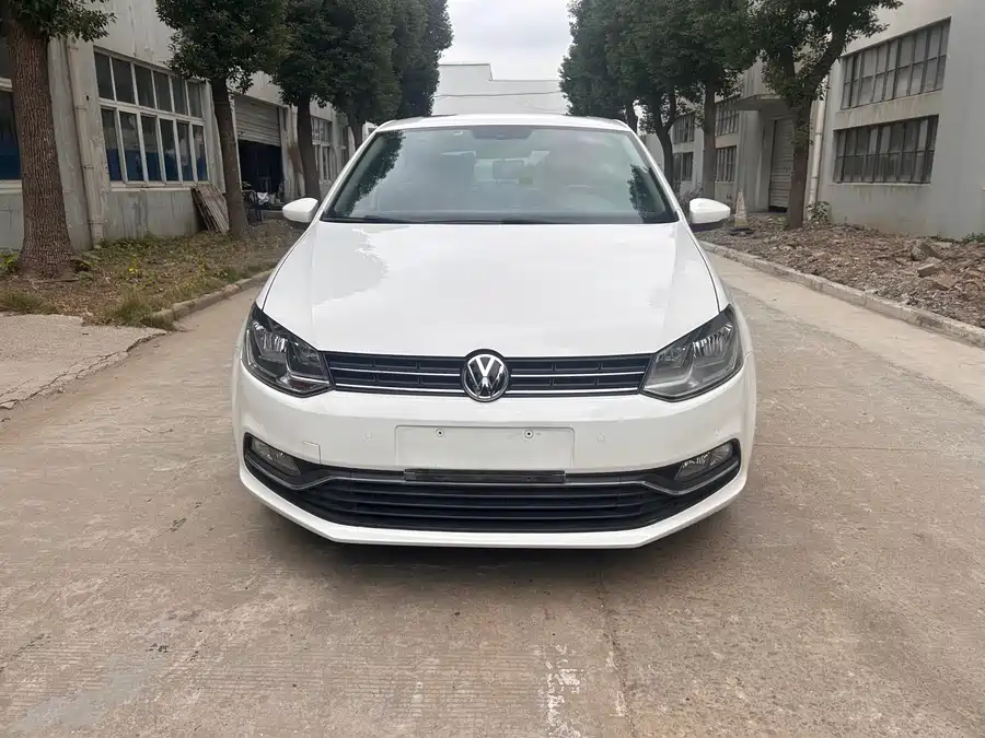 Used Volkswagen Polo 2016 1.6L automatic comfort model