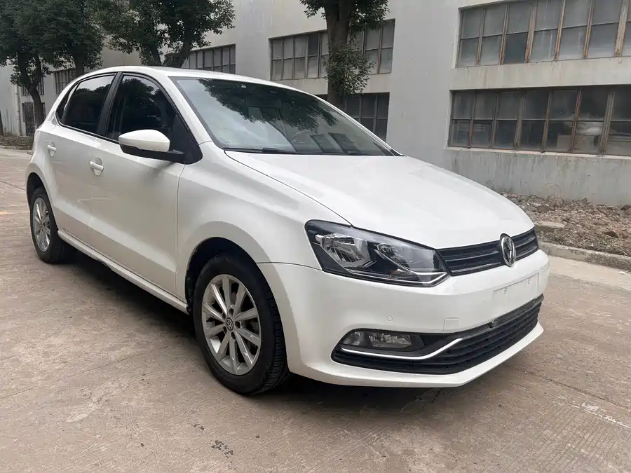 Used Volkswagen Polo 2016 1.6L automatic comfort model