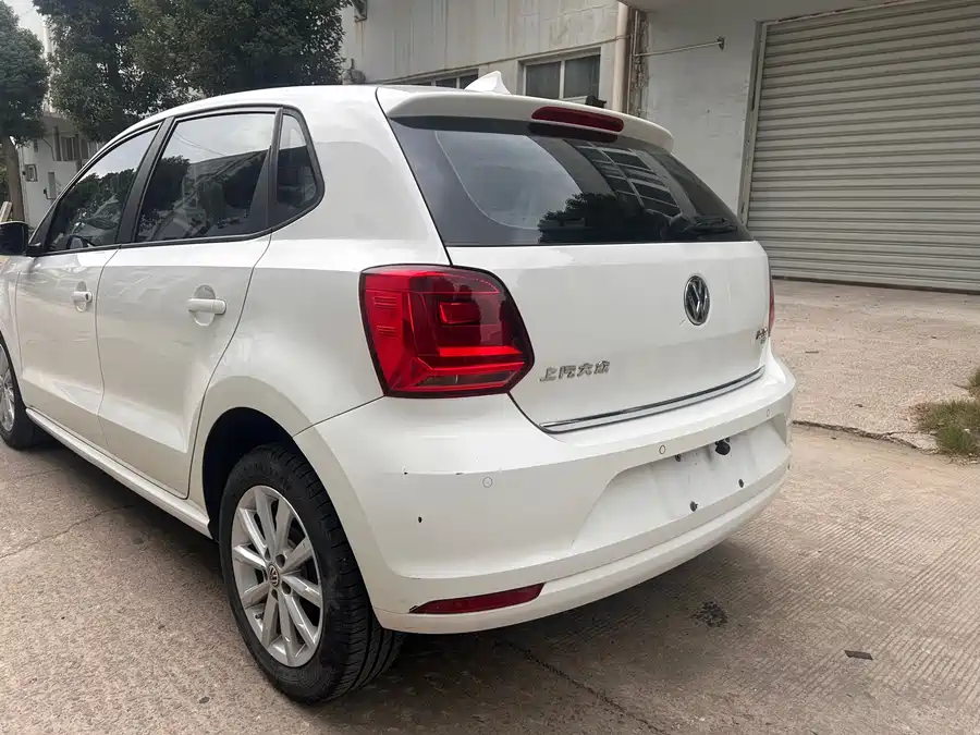 Used Volkswagen Polo 2016 1.6L automatic comfort model