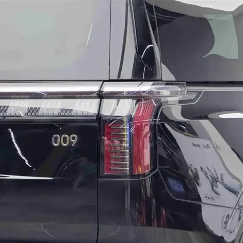 900x675_0_q87_c42_autohomecar__ChxpVWl0KQiAIEcPAAGe2WEwWV0284.jpg.webp Used Zeekr 009 2024 seven-seater aisle version 108kWh