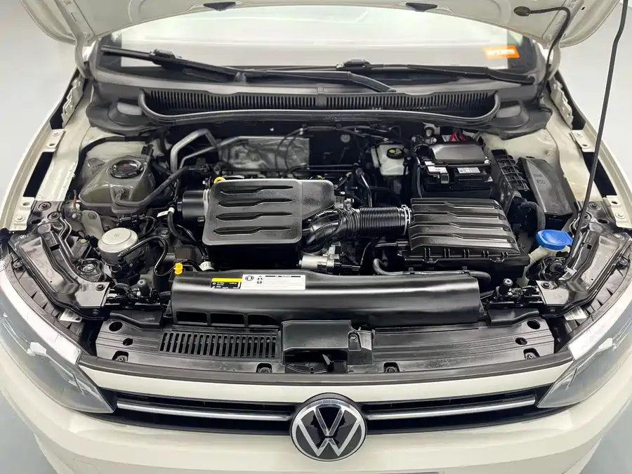 900x675_0_q87_c42_autohomecar__ChxpVWl1bpeAFm4hAAnjljocs2s894.jpg.webp Used Volkswagen Polo 2021 Plus 1.5L Automatic Panoramic Enjoyment Edition