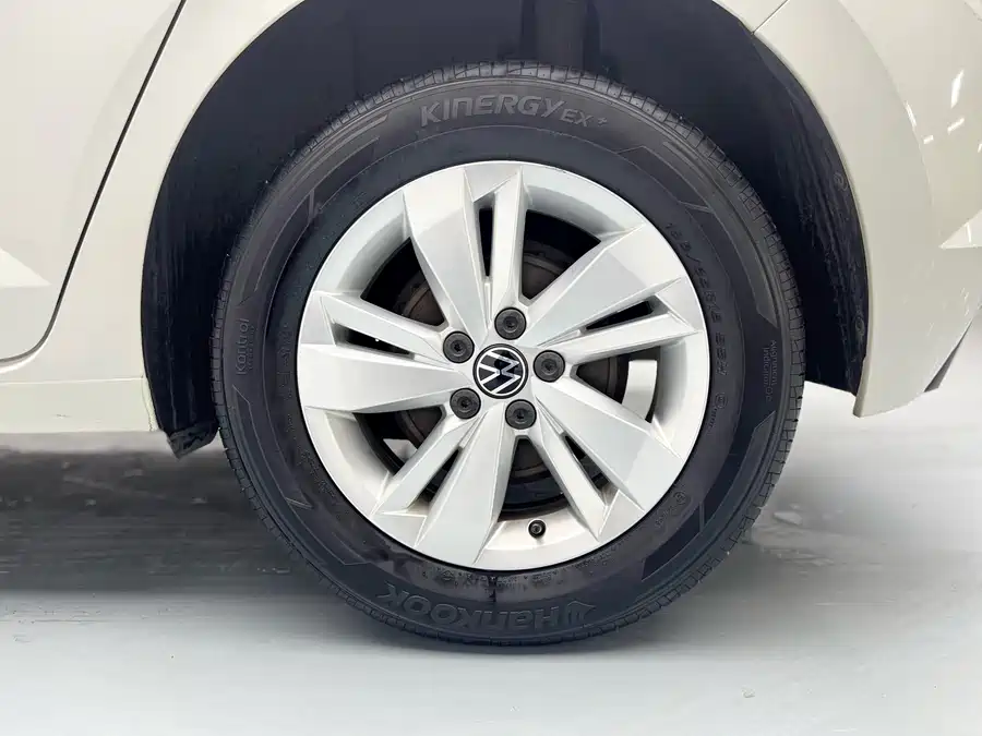 900x675_0_q87_c42_autohomecar__ChxpVWl1bpeARhUAAAbZudZ2jE8277.jpg.webp Used Volkswagen Polo 2021 Plus 1.5L Automatic Panoramic Enjoyment Edition