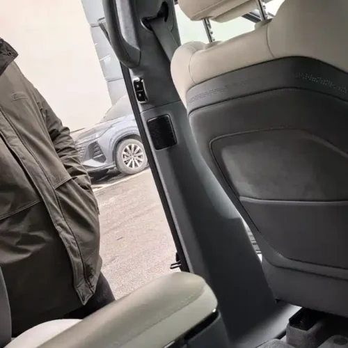 900x675_0_q87_c42_autohomecar__ChxpVWl6-PWAEjtcAAOB3EFduqM521.jpg.webp Used Zeekr 009 2024 seven-seater aisle version 108kWh
