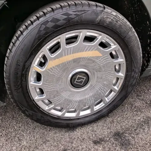 900x675_0_q87_c42_autohomecar__ChxpVWl6-PaAJ2_-AAo_ma4qmY0884.jpg.webp Used Zeekr 009 2024 seven-seater aisle version 108kWh