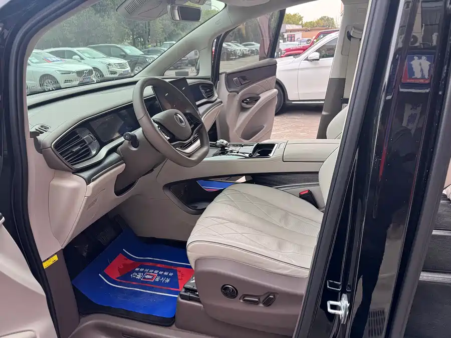 Used Denza D9 2022 DM-i 970 four-wheel drive flagship model