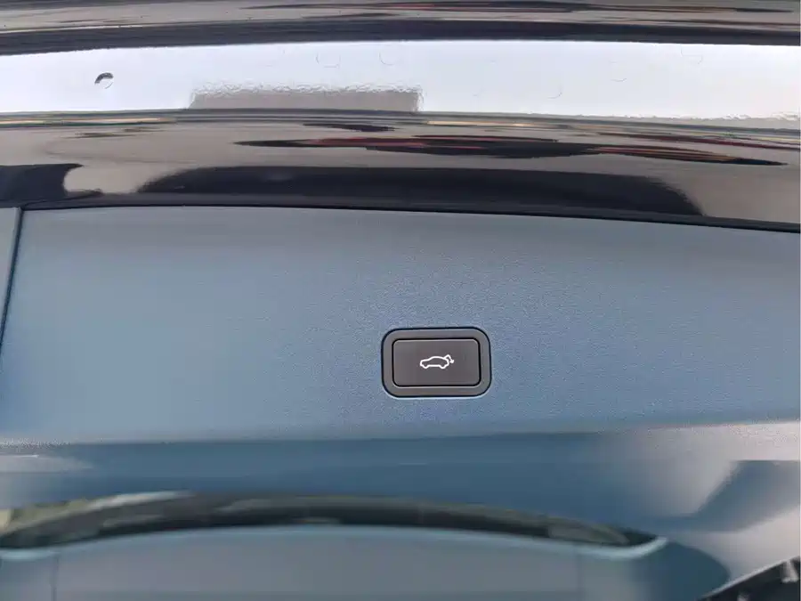 900x675_0_q87_c42_autohomecar__ChxpVWl6HBGAZr6rAAUK8SjxvKU145.jpg.webp Used Zeekr 009 2022 facelift WE version