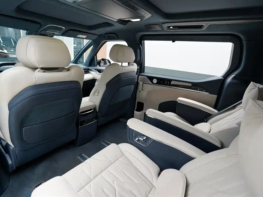 900x675_0_q87_c42_autohomecar__ChxpVWlGDlSAHAT-AAGRYLJOwp0570.jpg.webp Used Zeekr 009 2024 seven-seater aisle version 108kWh