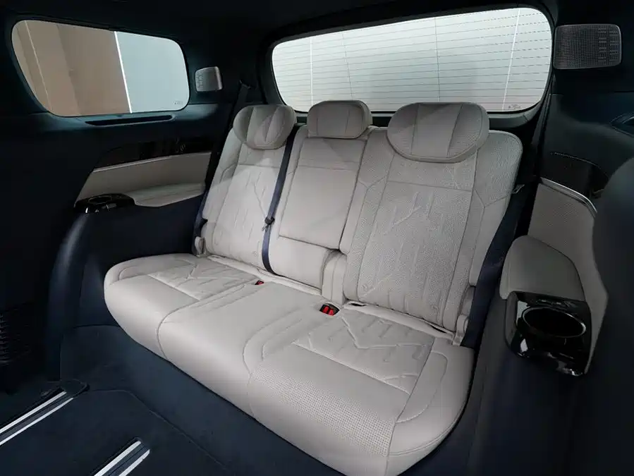 900x675_0_q87_c42_autohomecar__ChxpVWlGDlWALEweAAFNbOYI3ls872.jpg.webp Used Zeekr 009 2024 seven-seater aisle version 108kWh